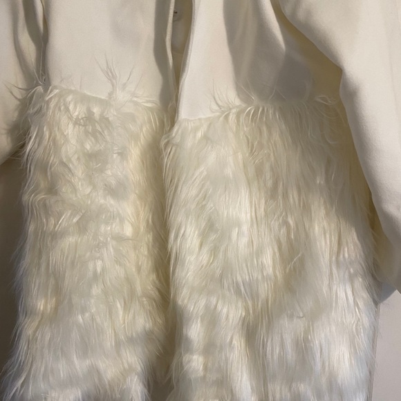 White Coat - Picture 6 of 6